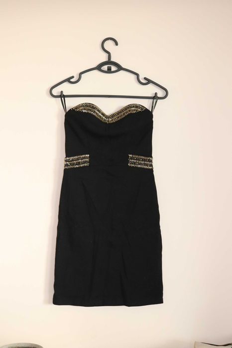 Продавам рокли обличани по един път