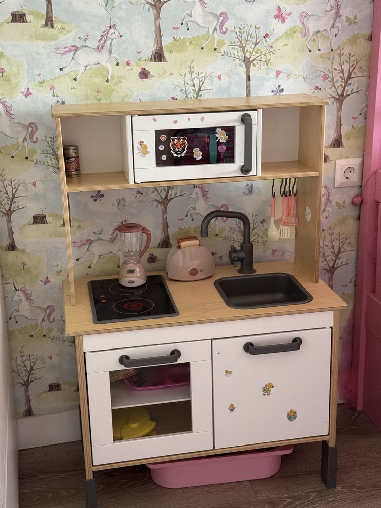 Продам детскую кухню Икеа