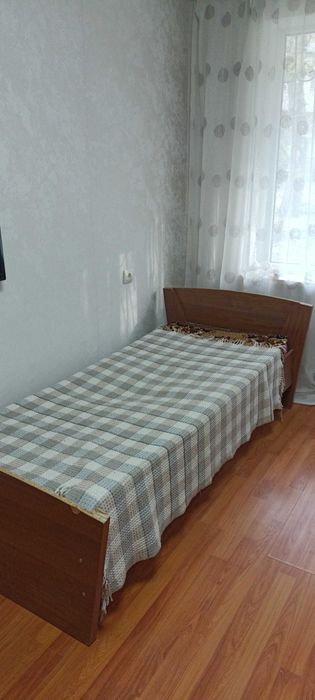 Кровать с матрасом односпальная