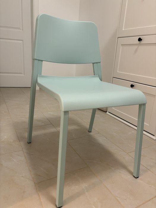 Set 4 scaune moderne-perfect pentru masa sau bucatarie