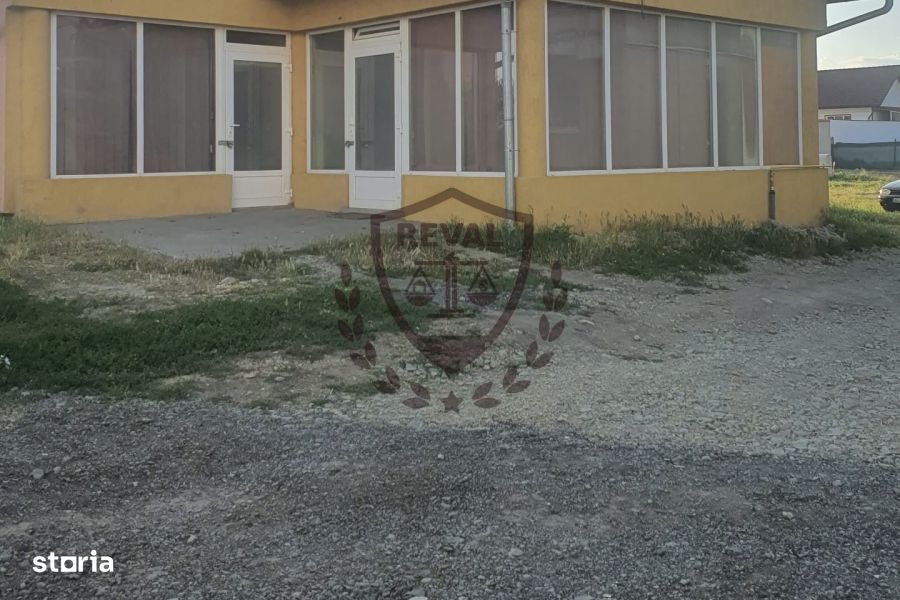 Spatiu comercial in supr. de 100 mp., situat in Sebes, zona Centrala.
