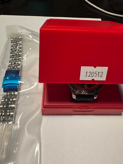 Ceas Vostok Amphibia 120512 cu doua bratari