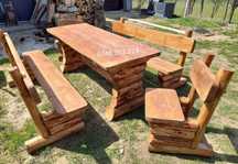 Masa din bușteni  lemn scaune  bănci  rustic  foișor terasa