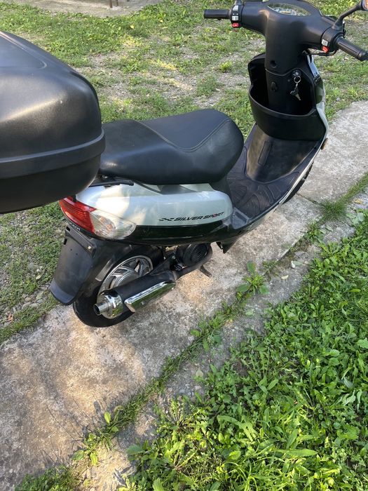 Scuter de vânzare