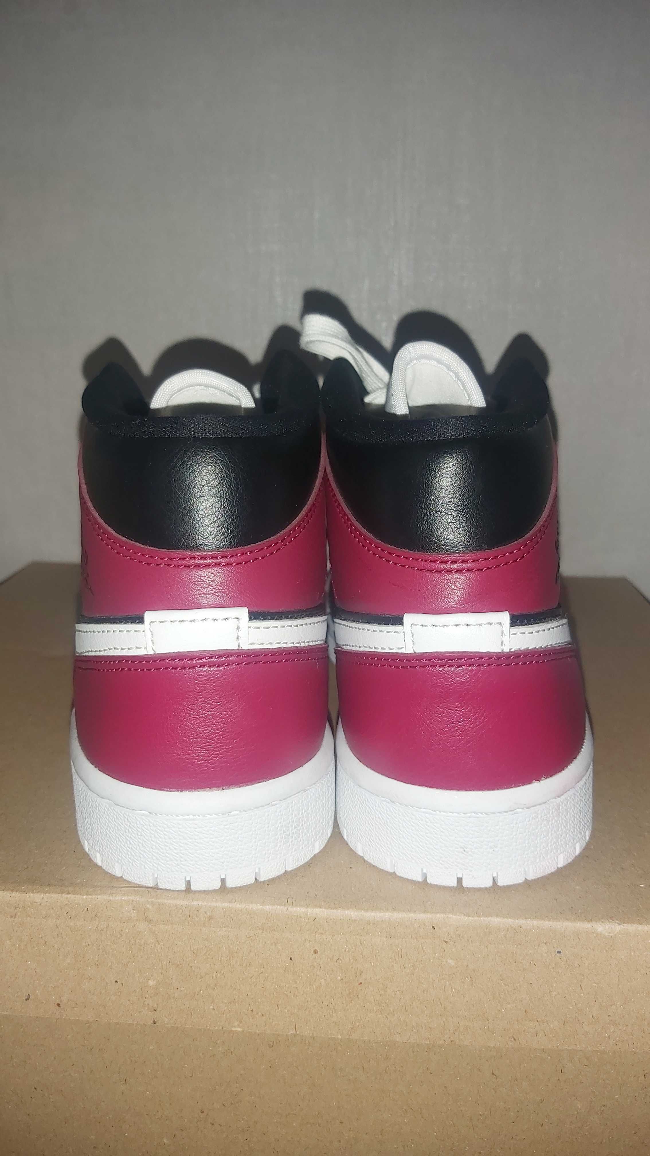 Nike Air Jordan 1 Mid - Номер 38
