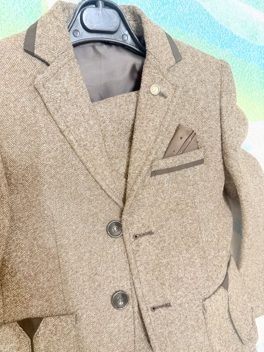 Костюм для мальчиков на 4-5 лет