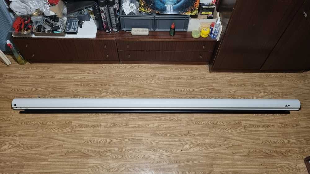 Електрически екран за проектор Elite Screens Saker Premium 100 инча