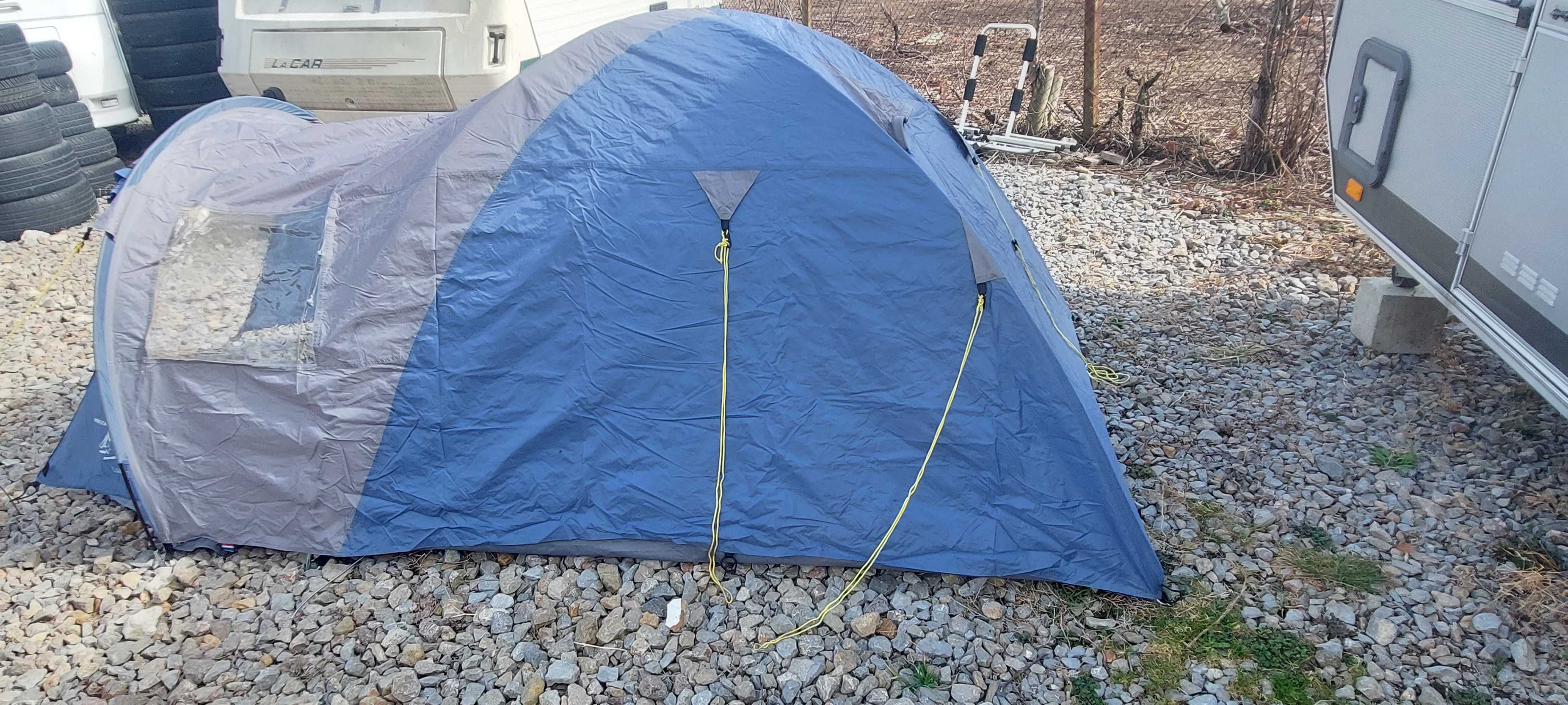 Двуместна палатка
