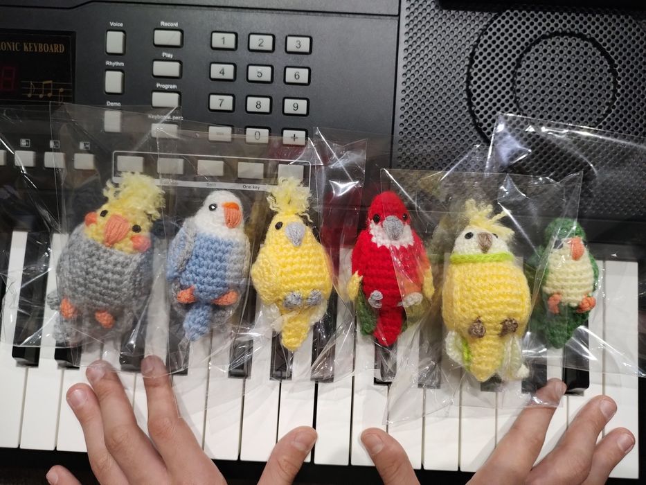 Багер плетен,Папагалчета цветни плетени