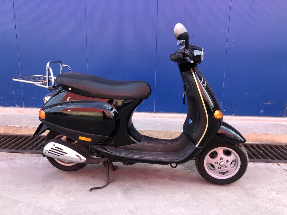 Vespa 50 din 2011
