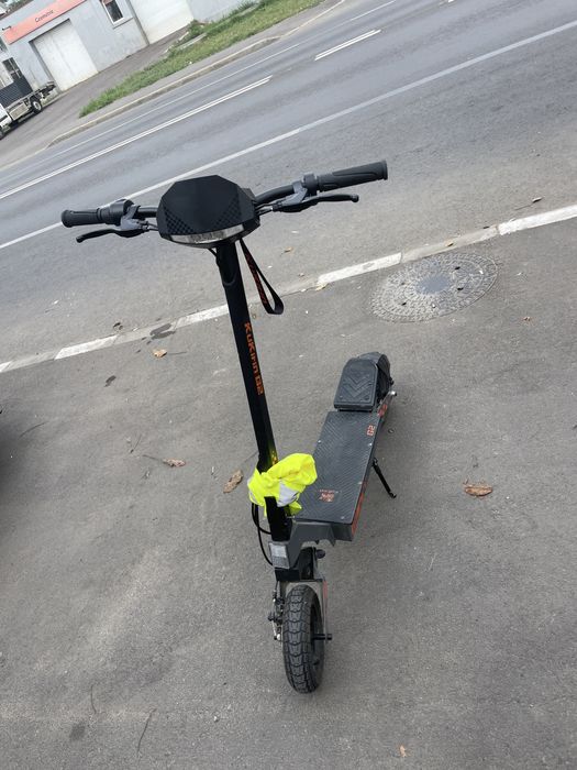 vand trotineta kukirin g2
