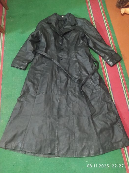 Продам чисто кожаный плащ.