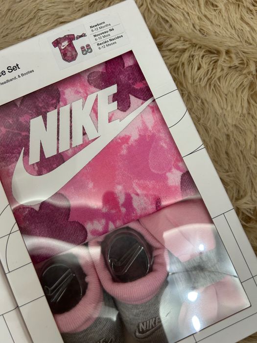 Подаръчни кутии Nike за бебе