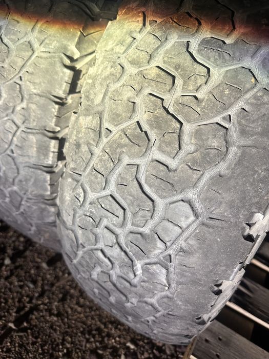 Шины 235/70R16 (2шт)