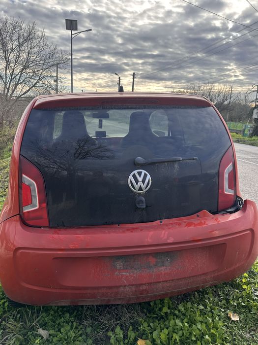 Volkswagen UP - цяла или на части
