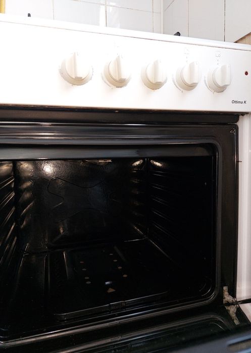 Gaz plita koʻp ishlatilmagan xolati idiyal dxopkasi yangi 1marttaxam