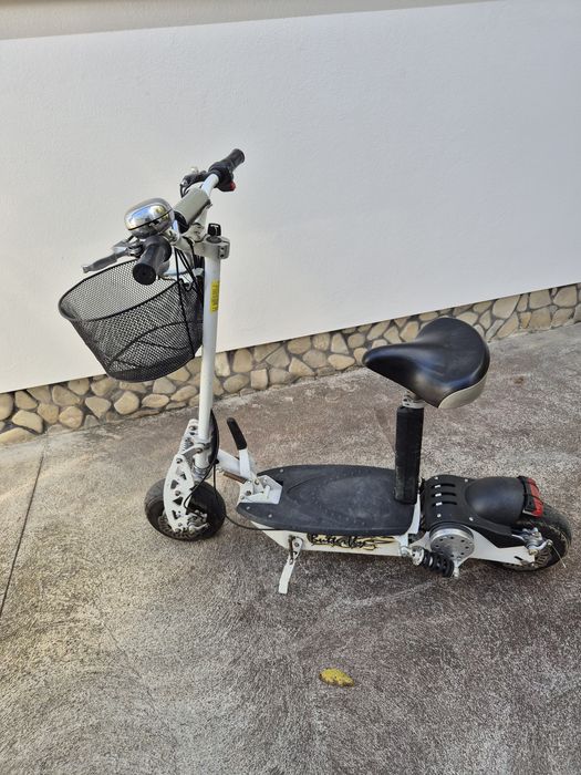 Bicicleta trotineta electrica...