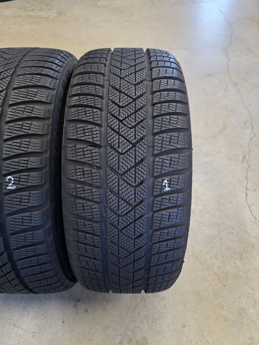 235/45/18 4бр.PIRELLI WINTER ELECTRIC TO Неразличими от НОВИ