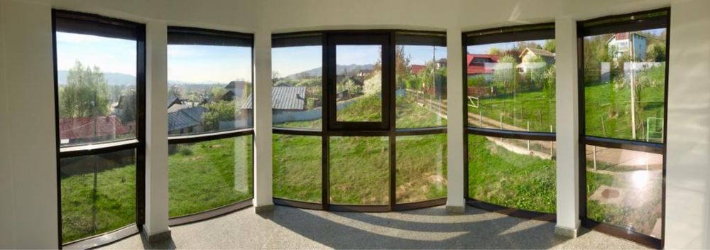 Inchiriez casa Breaza 300mp cu 3 dormitoare, 4 paturi duble, 4 bai