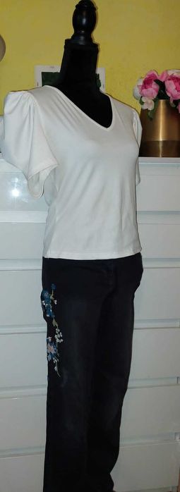 Blugi negri cu broderie cu flori Betty Co