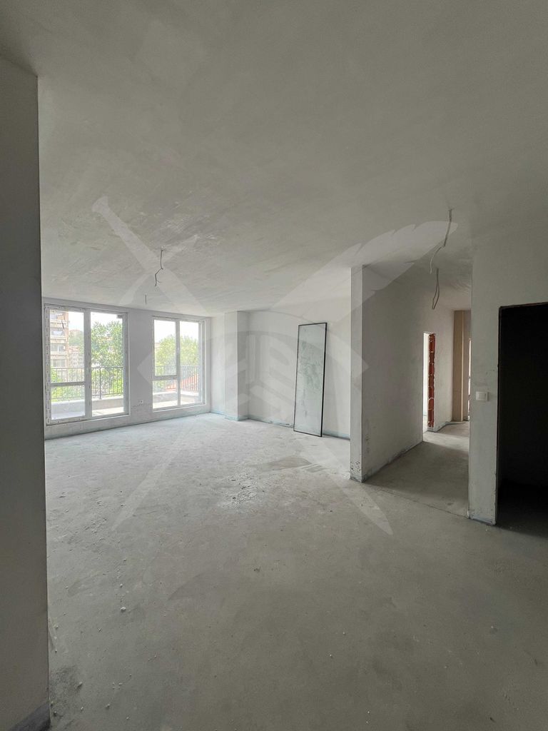 Продава се Тристаен апартамент в Пловдив, Център - 138 кв.м за 2098 €/кв.м - Снимка #6