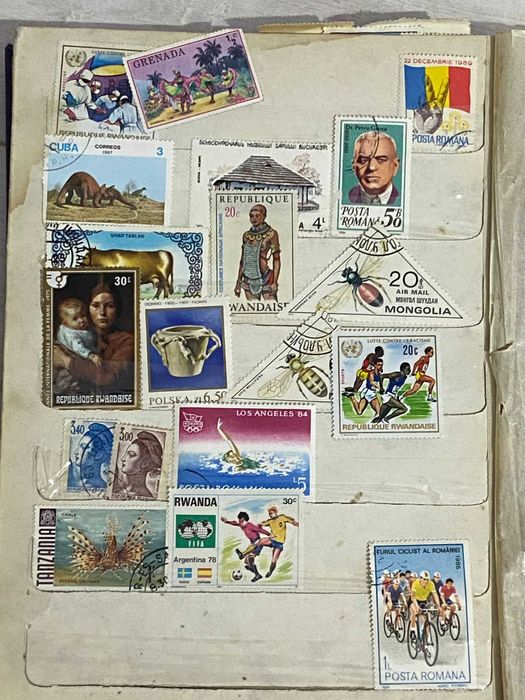 Vand clasor cu timbre de colectie romanesti