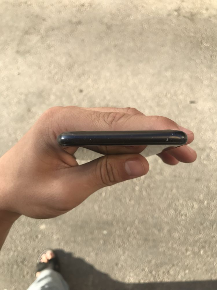 iPhone Se 2020 srochni sotiladi