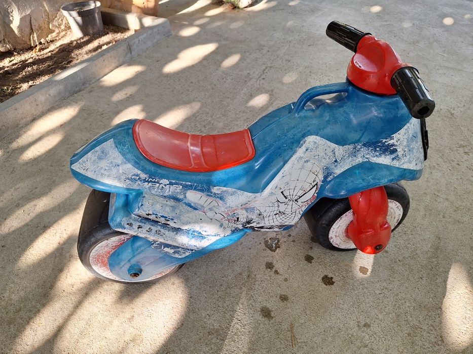 Vand motocicleta spiderman pt copii