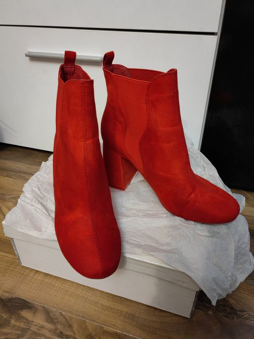 Продавам велурени боти на ток H&M - 38 номер
