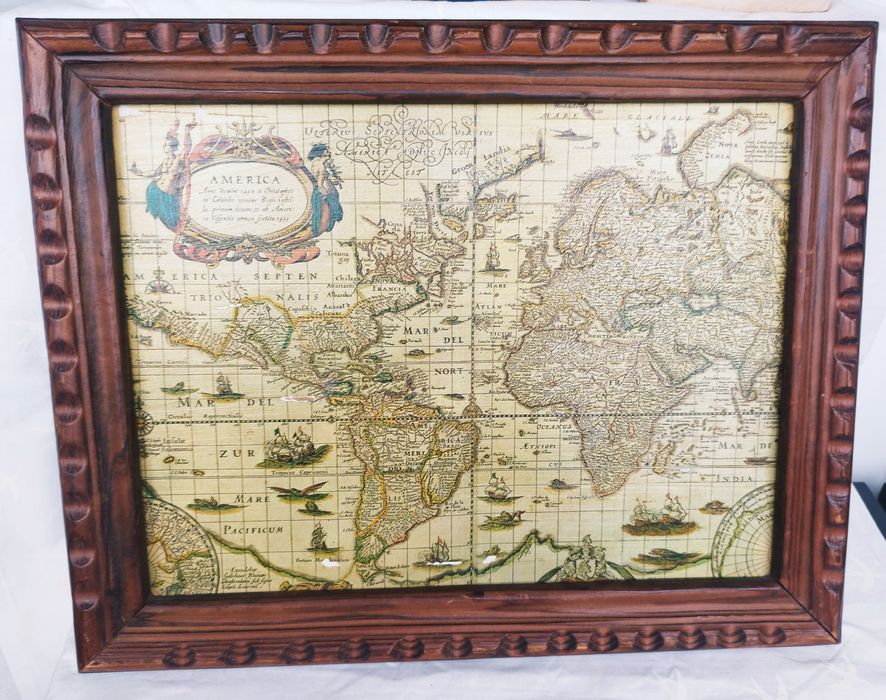 Harta lumii, tablou cu ramă din lemn