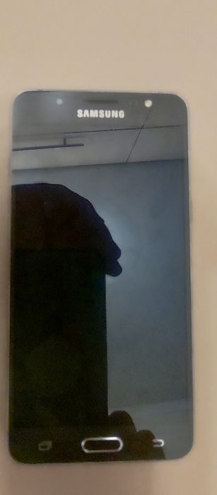 Vând. Samsung j5