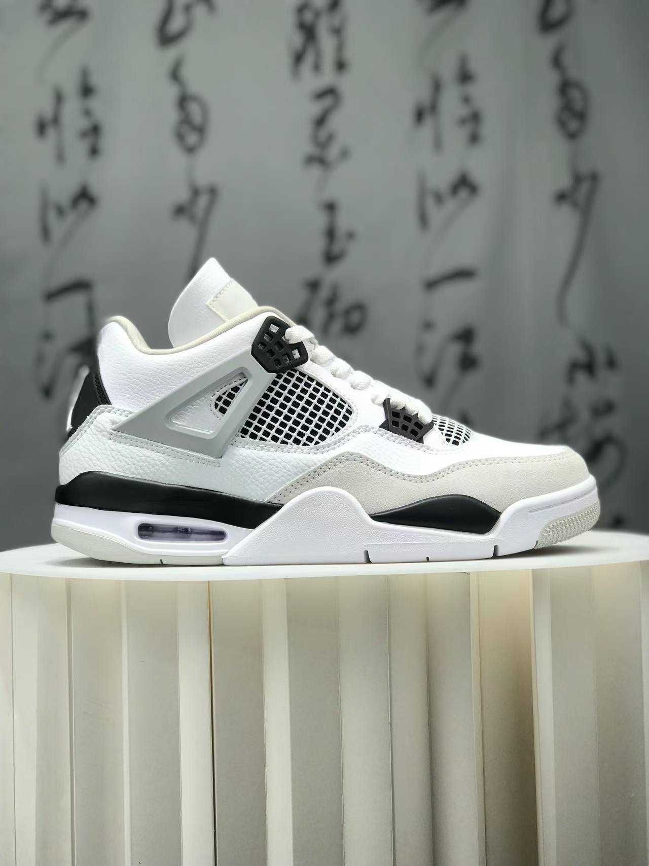 Jordan 4 Retro Military Black EU42