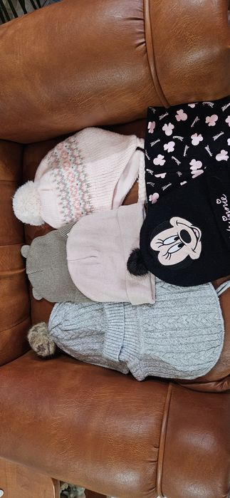 Căciuli fetiță, zara, h&m...