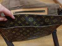 Vând geanta de umar Louis Vuitton
