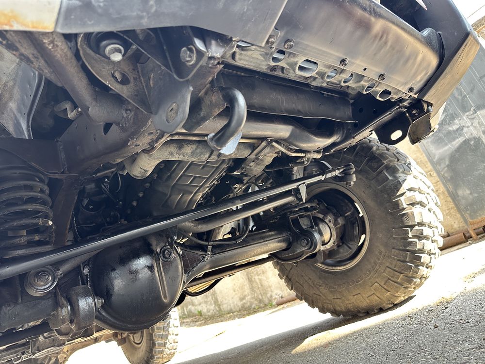 Autoutilitara Nissan Patrol Y61