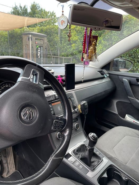 Vand sau schimb Vw Passat cu orice tip de mașină hibrida