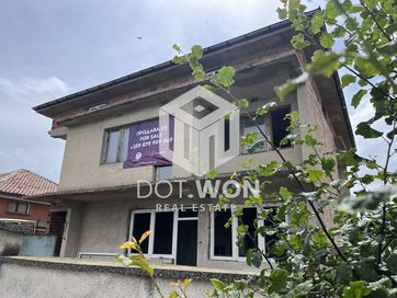 Къща в Пловдив, област-с.Маноле площ 310 цена 81999