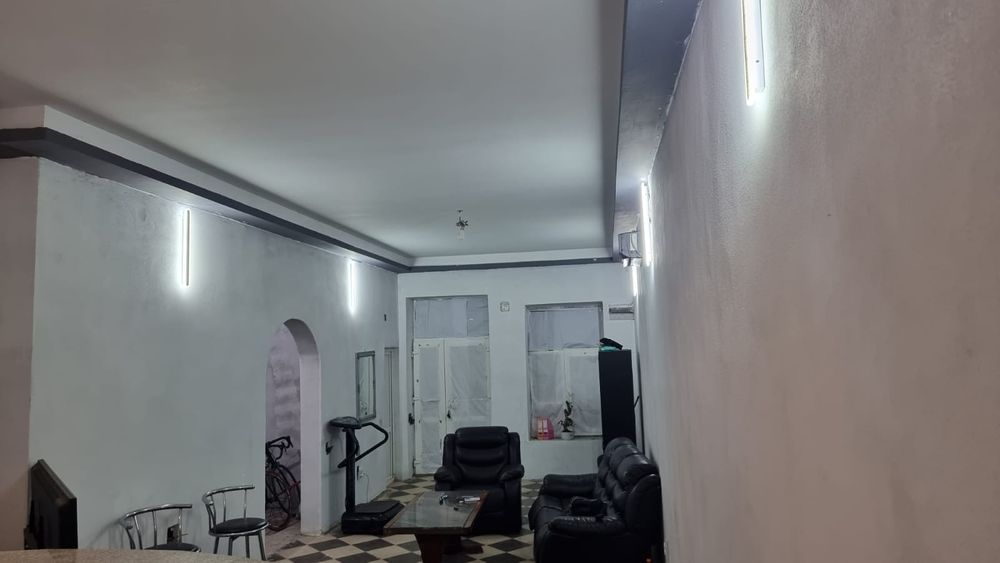 Vând spațiu comercial