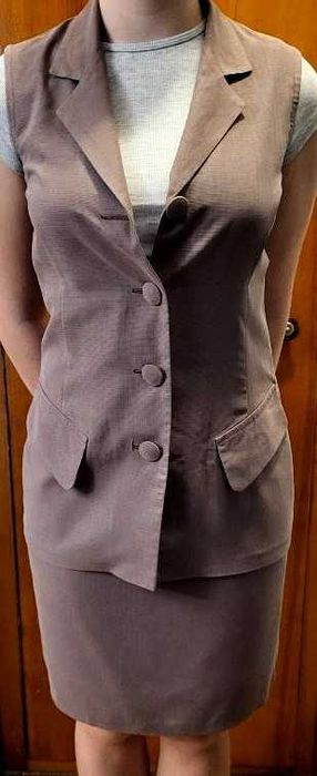 Costum office marime M si cadou fusta