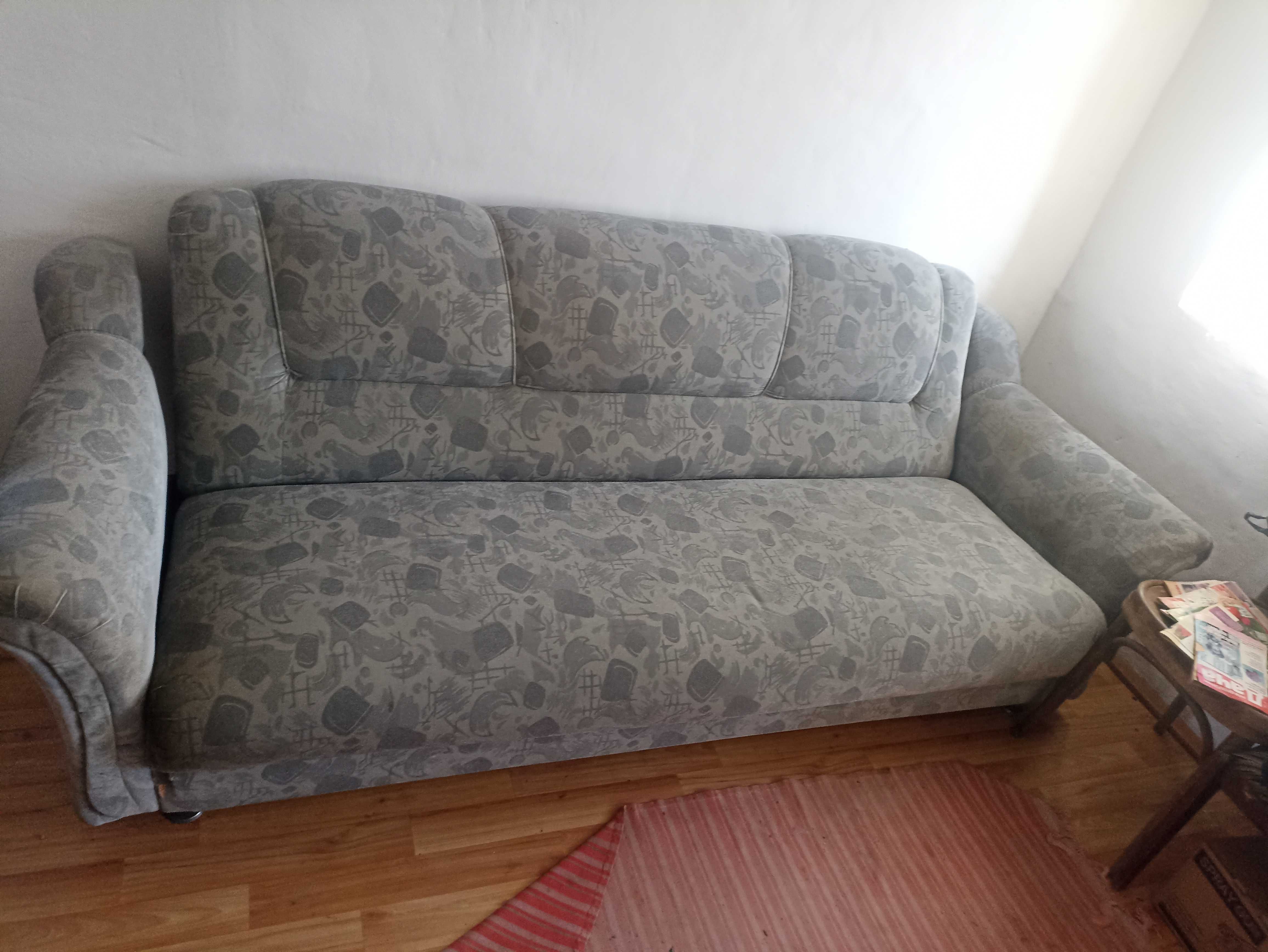 Продам диван                   .