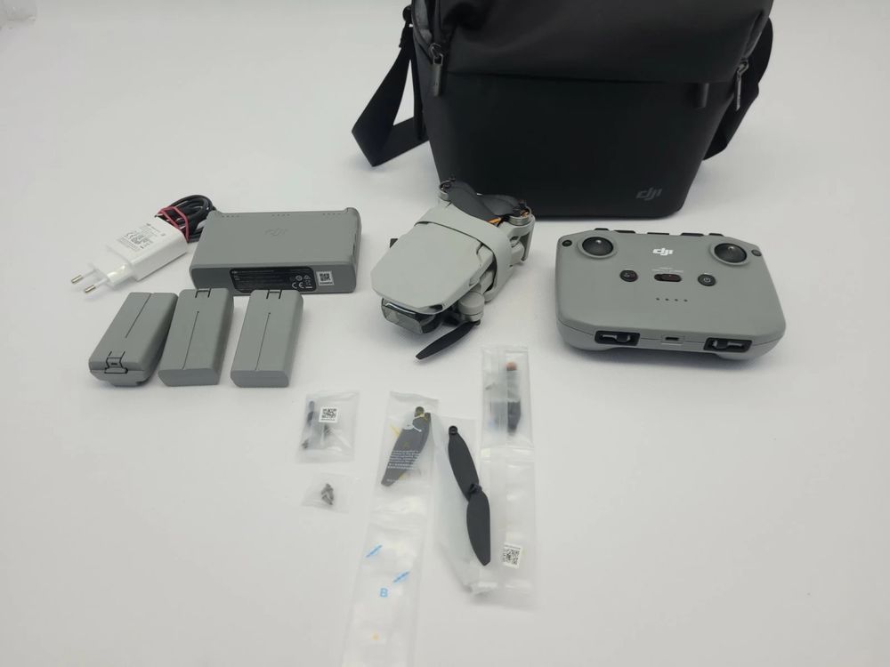 DJI mini 2 (Mavic Mini 2) Fly More Combo