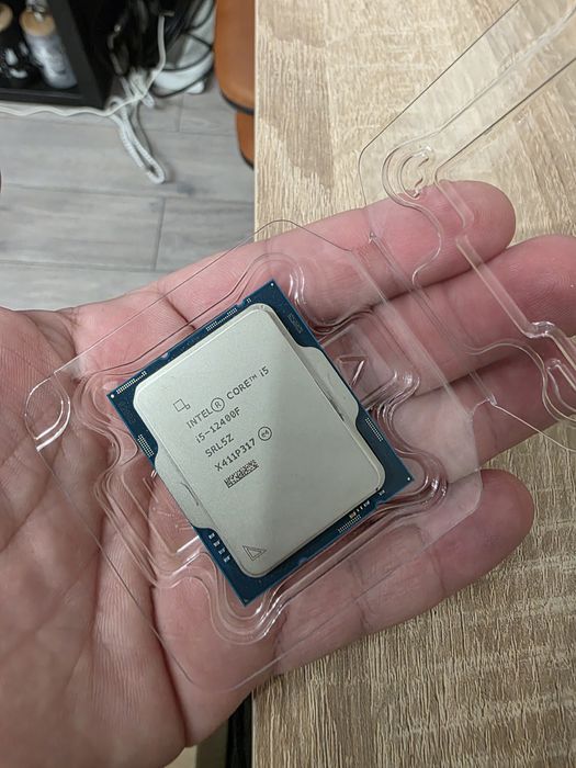 Procesor Intel 12400f