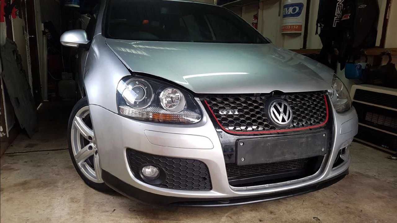 Предна броня за VW GOLF 5 - GTI