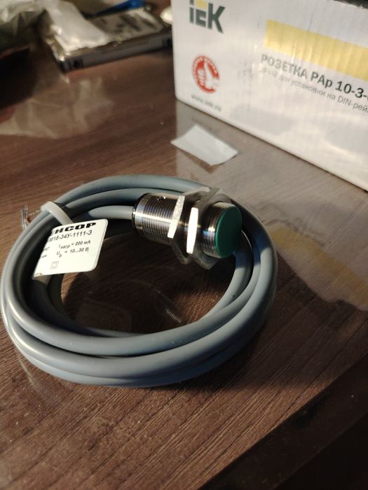 Бесконтактный индуктивный датчик