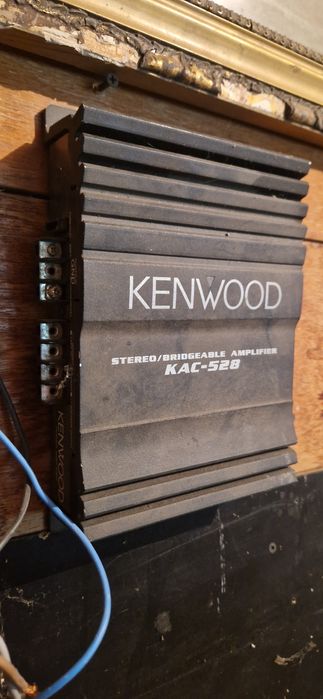 Vand Amplificator Kenwood KAC 528.
Este un amplificator vechi care a s