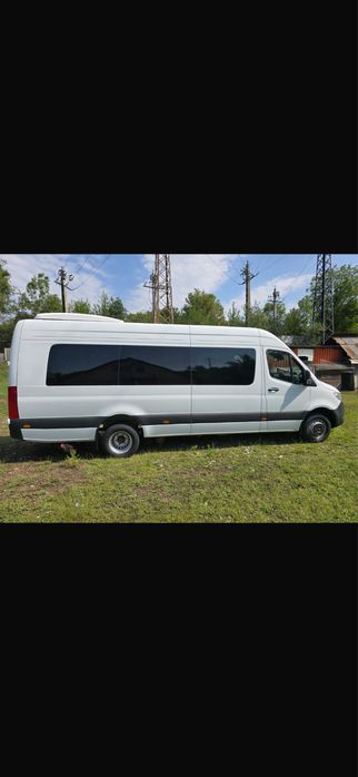 Inchiriez microbuz Mercedes Sprinter 21 locuri cu sofer