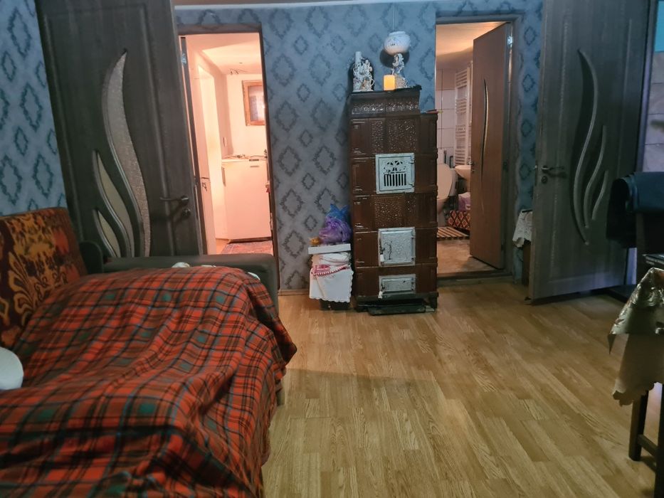 Proprietar vând casa pe str Podinei