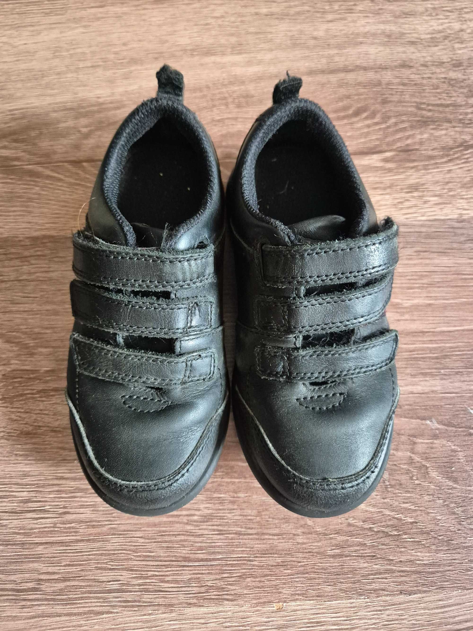 Clarks обувки за момче