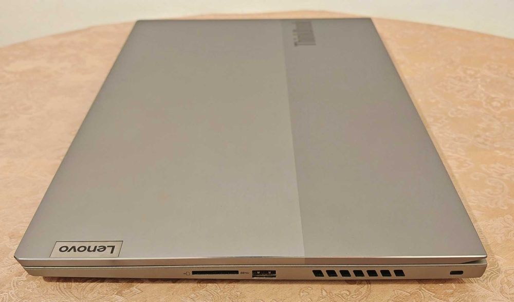 4K 100% Adobe/Core i7 10750H/16GB RAM/512 SSD/GTX 1650Ti/ThinkBook 15p