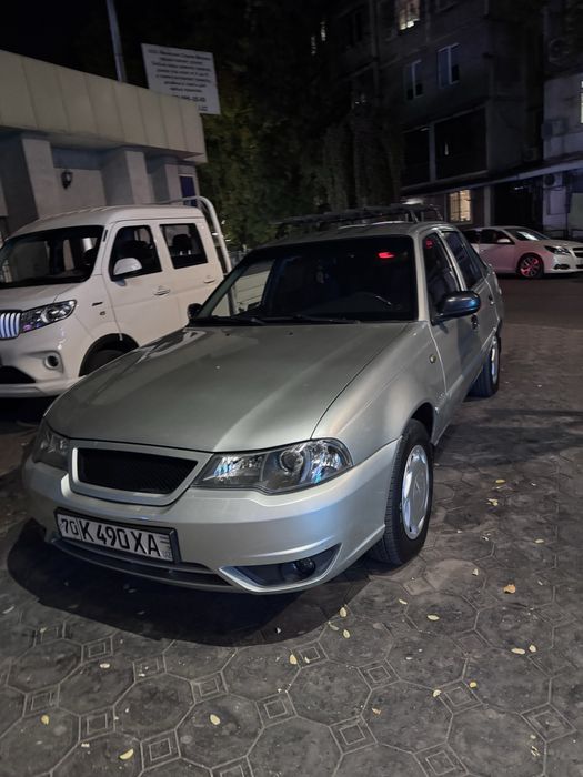 Нехиа 2 сотилади 16 двигател 2009 йил